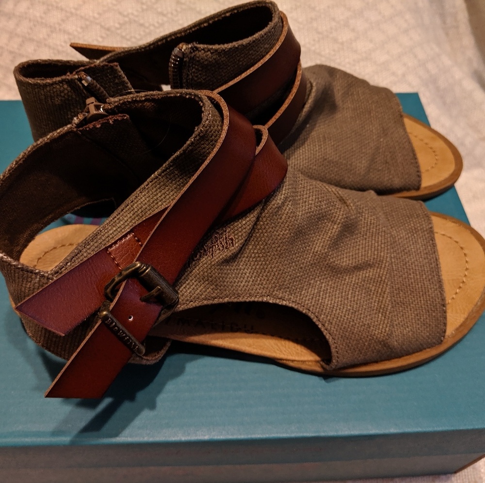 Cutout sandals